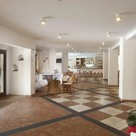 Corallaro מלון סנטה טרזה גאיורה